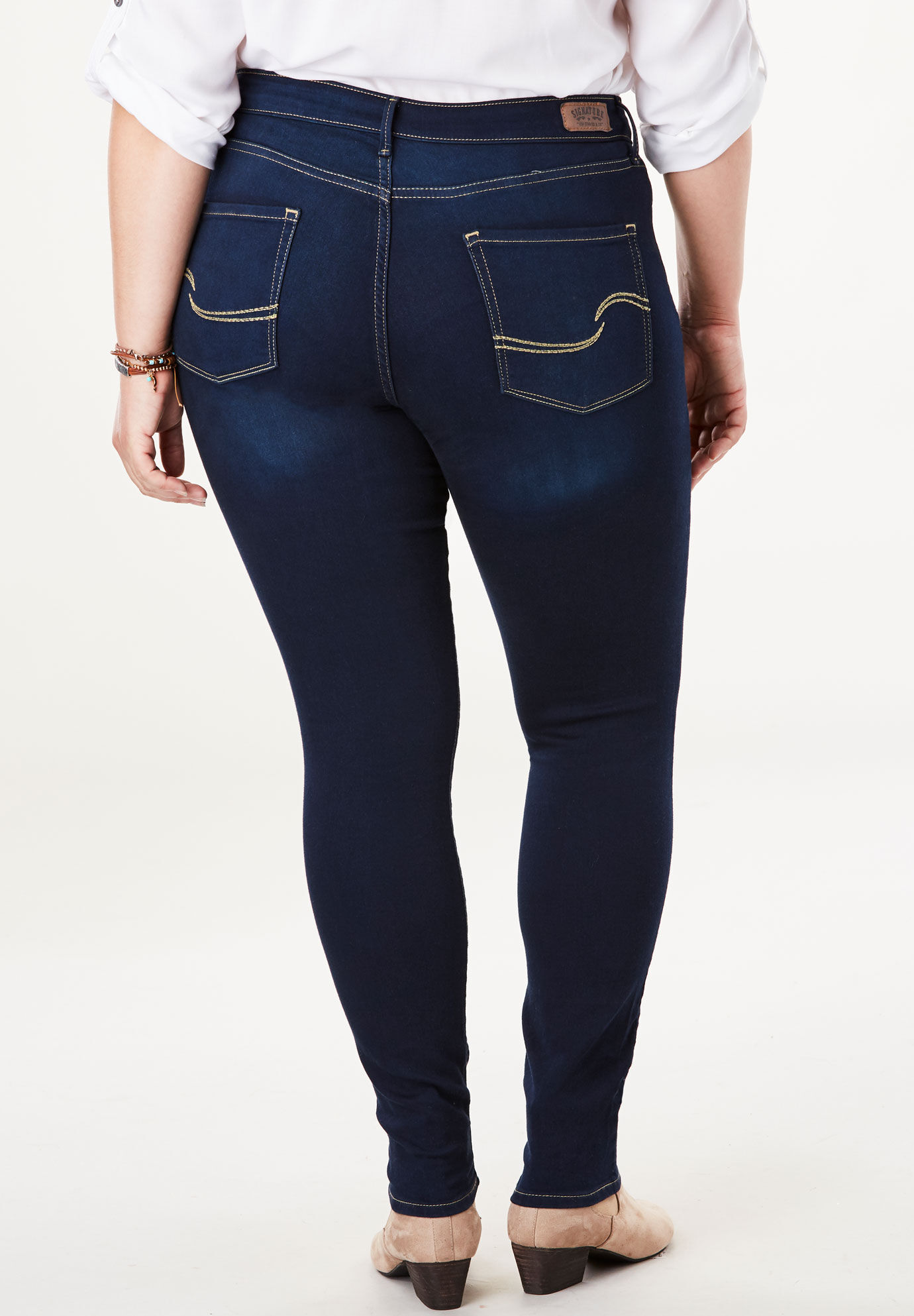 signature levis womens jeans