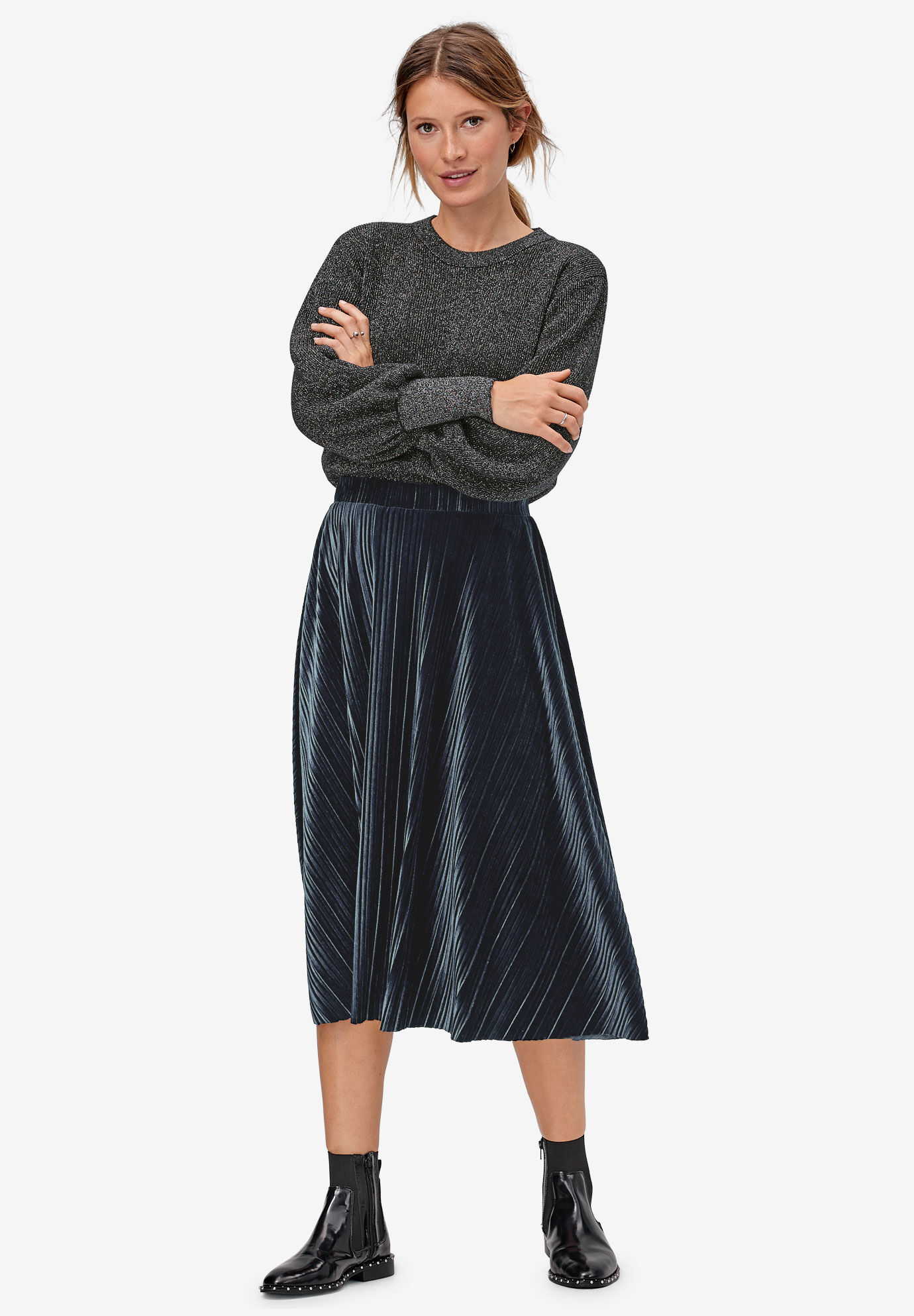 woman within skirts clearance